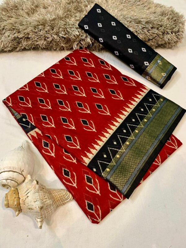 Leaf Design Printed Cotton Mulmul Saree with Blouse Piece