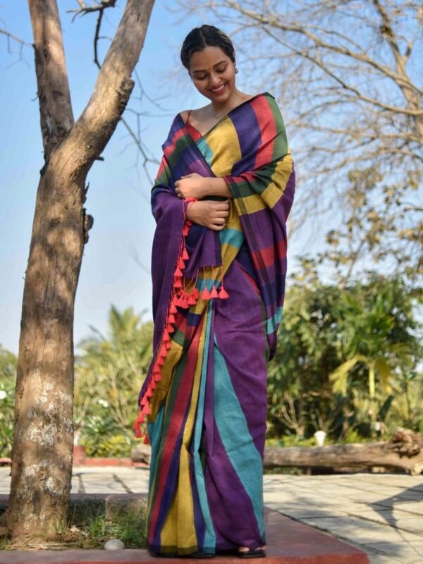 Handloom Cotton Saree with blouse piece - Image 2