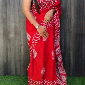 Red Cotton Mulmul Saree with blouse piece