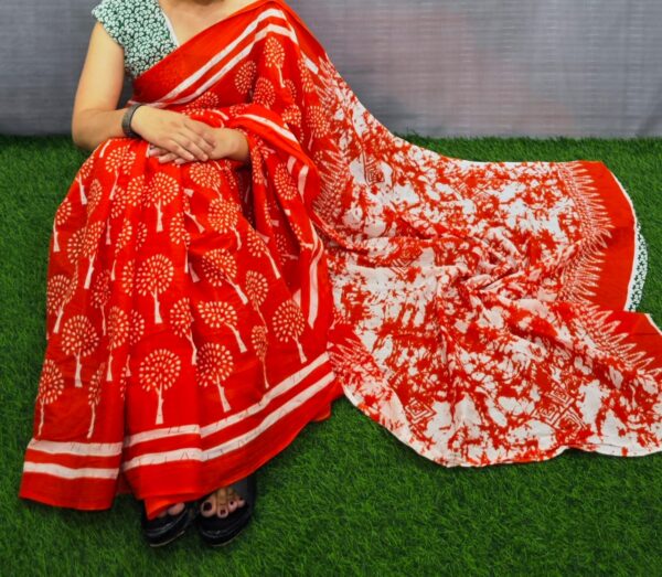 New Hand Block Mulmul Cotton Saree with Blouse Piece - Image 3